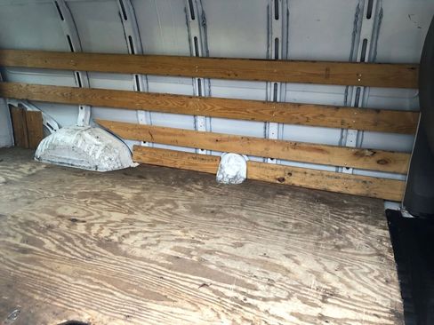 Used 2015 GMC Savana 2500 G2500 image 23