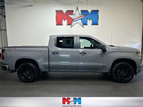 Used 2024 Chevrolet Silverado 1500 Custom AWD/4WD image 1