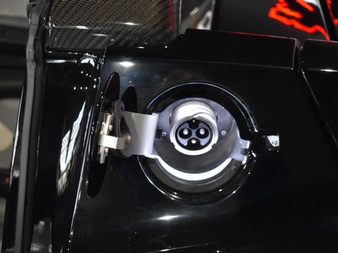 Used 2011 Tesla Roadster Sport image 34