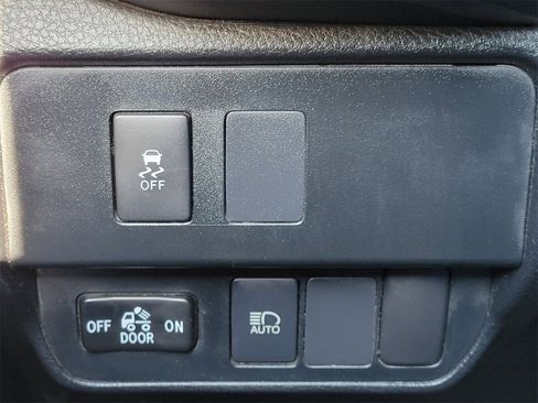 Used 2021 Toyota Tacoma SR w/ SR Convenience Package image 11