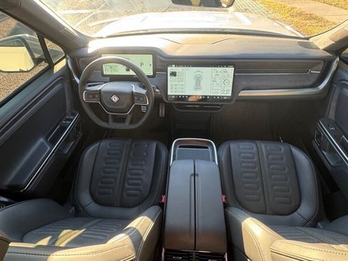 Used 2023 Rivian R1S Adventure AWD/4WD image 17