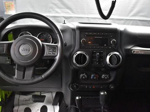 Used 2012 Jeep Wrangler Unlimited Sahara AWD/4WD image 8