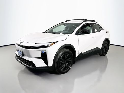 New 2026 Toyota C-HR AWD/4WD image 3