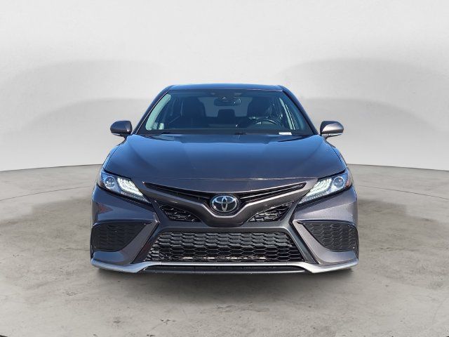 Used 2023 Toyota Camry XSE FWD image 2
