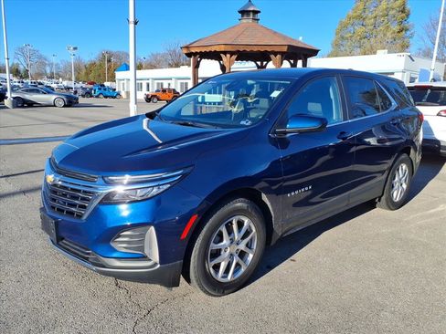 Used 2023 Chevrolet Equinox LT image 2