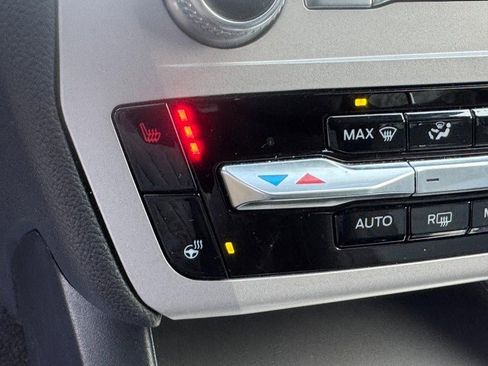 Used 2024 Ford Explorer XLT w/ Equipment Group 202A image 23