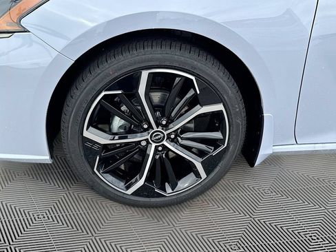 Used 2025 Nissan Altima 2.5 SR FWD image 27
