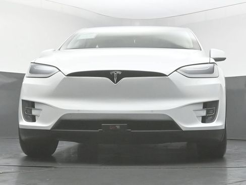 Used 2018 Tesla Model X 75D AWD/4WD image 50