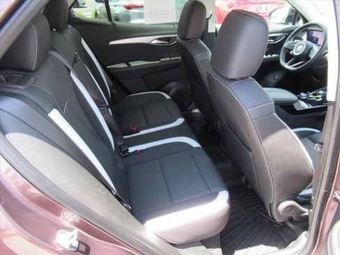 Certified 2025 Buick Envision Sport Touring AWD/4WD image 31
