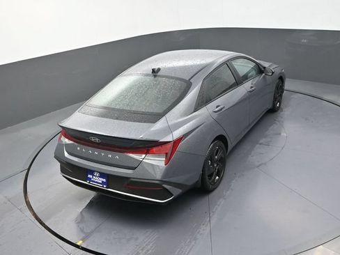 New 2026 Hyundai Elantra Sport FWD image 27