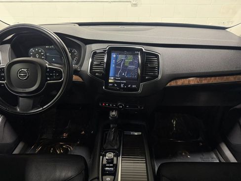Used 2016 Volvo XC90 T6 Momentum w/ Momentum Plus Package image 20