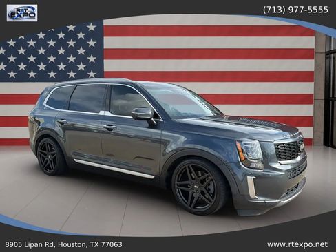 Used 2022 Kia Telluride S FWD image 2