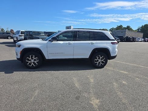 New 2025 Jeep Grand Cherokee Limited image 4