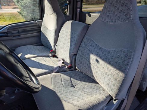 Used 1999 Ford F350 XLT image 21