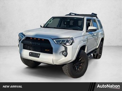 Used 2021 Toyota 4Runner SR5 Premium w/ Moonroof Package AWD/4WD image 1