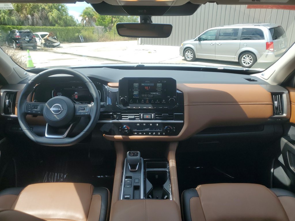 Used 2025 Nissan Pathfinder Platinum w/ Cargo Package FWD image 22