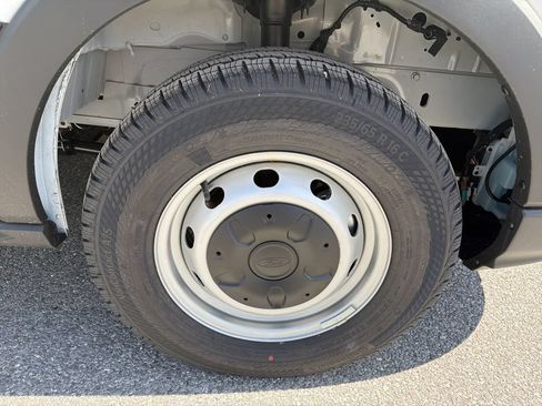 New 2026 Ford Transit 250 148 Medium Roof RWD image 13