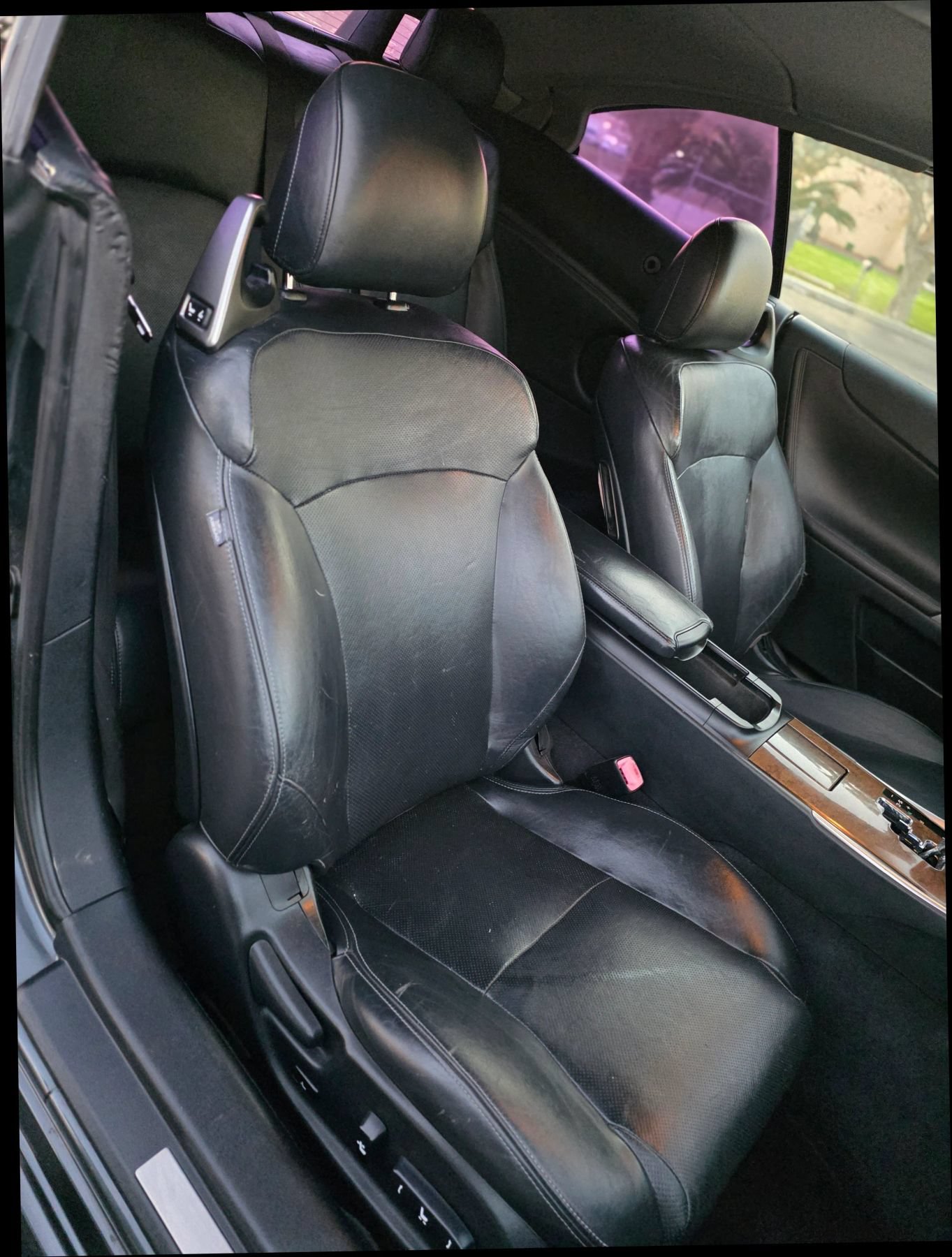 Used 2010 Lexus IS 350C w/ Luxury Pkg RWD image 11