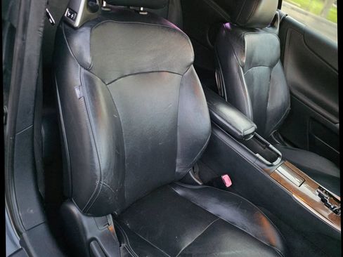 Used 2010 Lexus IS 350C RWD image 11
