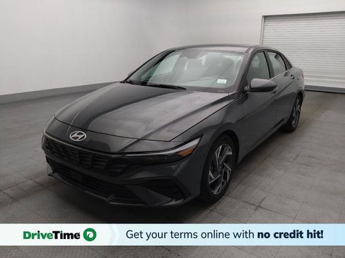 Used 2025 Hyundai Elantra SEL FWD image 1