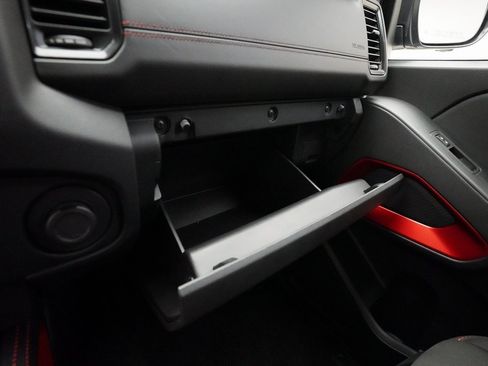 Used 2024 Nissan Frontier PRO-4X w/ Pro Convenience Package image 28