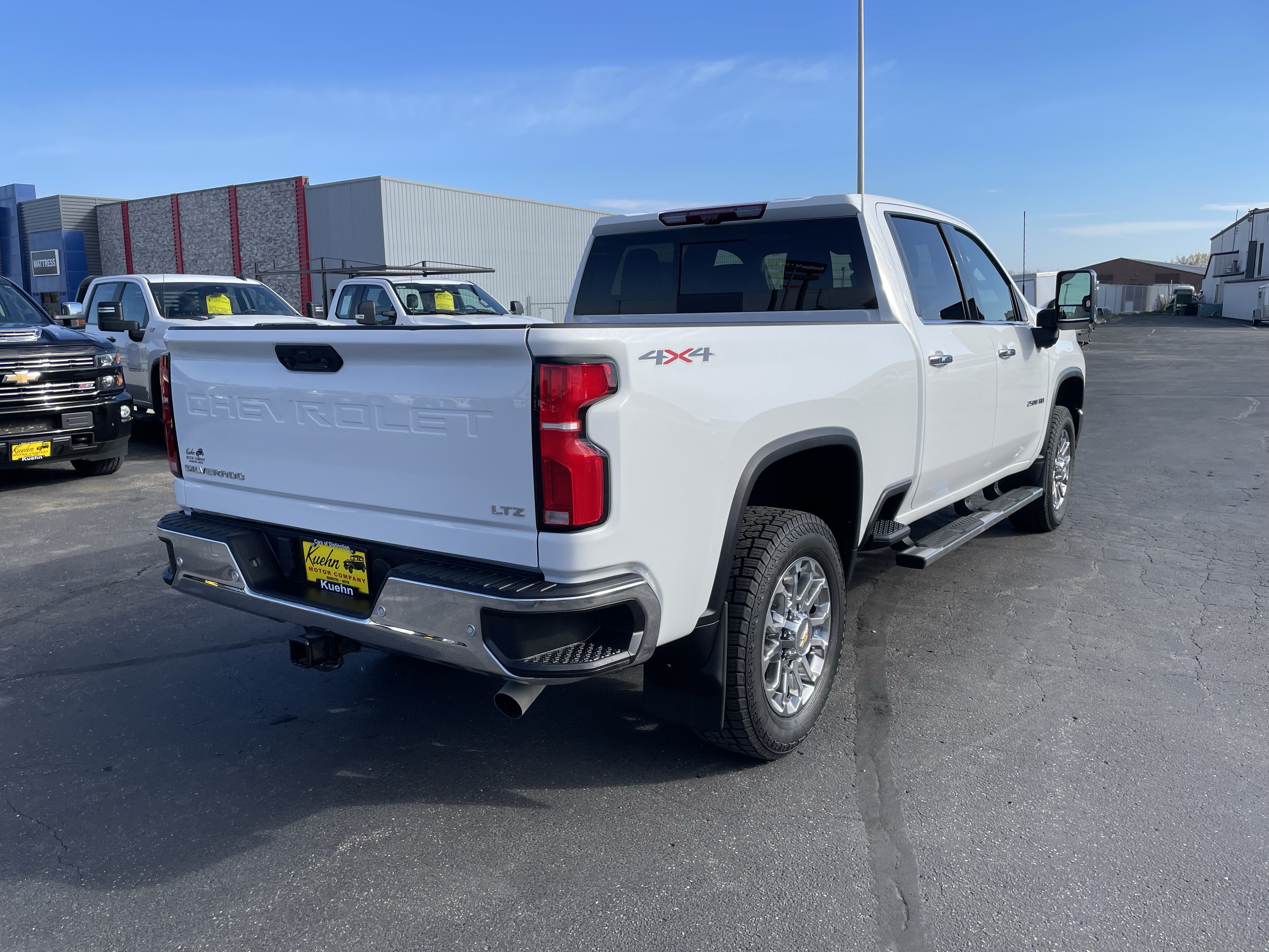 Used 2026 Chevrolet Silverado 2500 LTZ w/ LTZ Premium Package AWD/4WD image 8