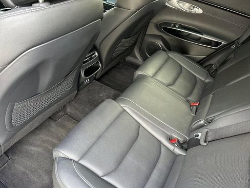 Used 2025 Genesis GV70 2.5T AWD/4WD image 13