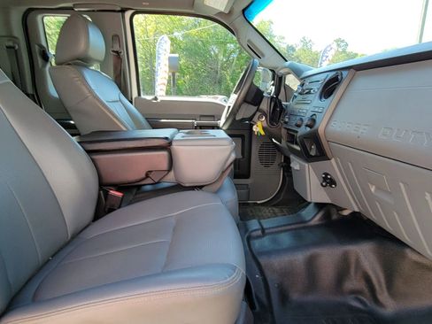 Used 2014 Ford F250 XL w/ Power Equipment Group image 17