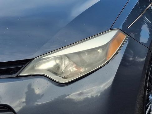 Used 2014 Toyota Corolla LE FWD image 9