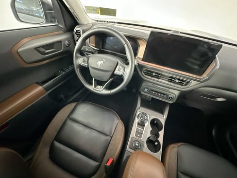 Used 2025 Ford Bronco Sport Outer Banks AWD/4WD image 9