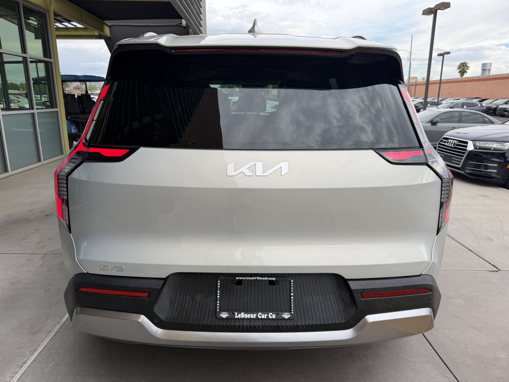 Used 2024 Kia EV9 Wind AWD/4WD image 15