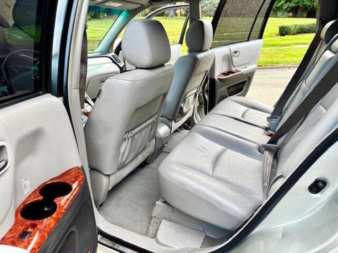 Used 2007 Toyota Highlander Limited image 25