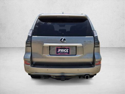 Used 2022 Lexus GX 460 Luxury w/ Off Road Package AWD/4WD image 7