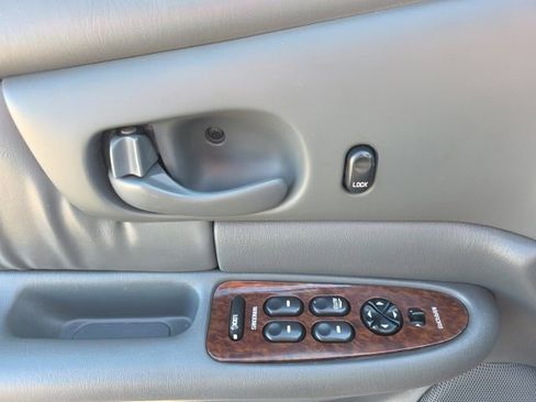 Used 2005 Buick Century Custom FWD image 8
