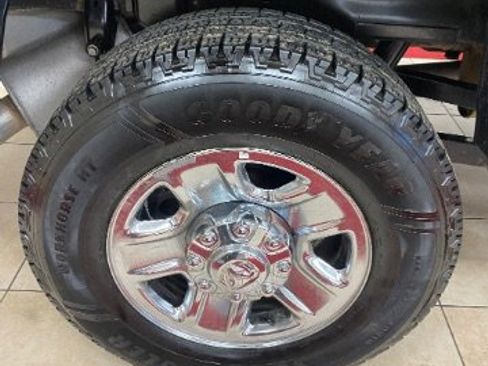 Used 2021 RAM 2500 Big Horn image 32