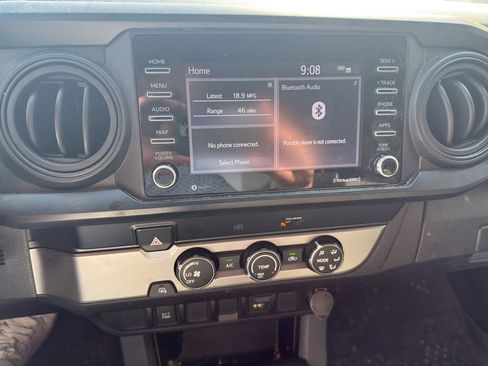 Used 2020 Toyota Tacoma SR RWD image 12
