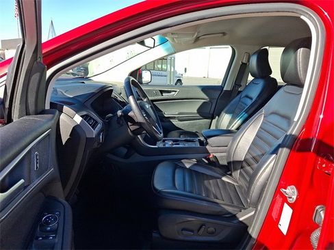 Used 2023 Ford Edge SEL image 13