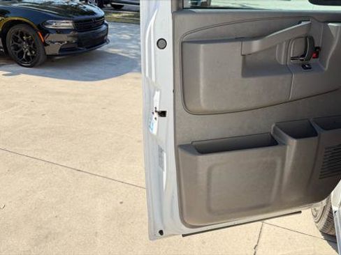 Used 2021 Chevrolet Express 2500 Extended w/ Driver Convenience Package image 11