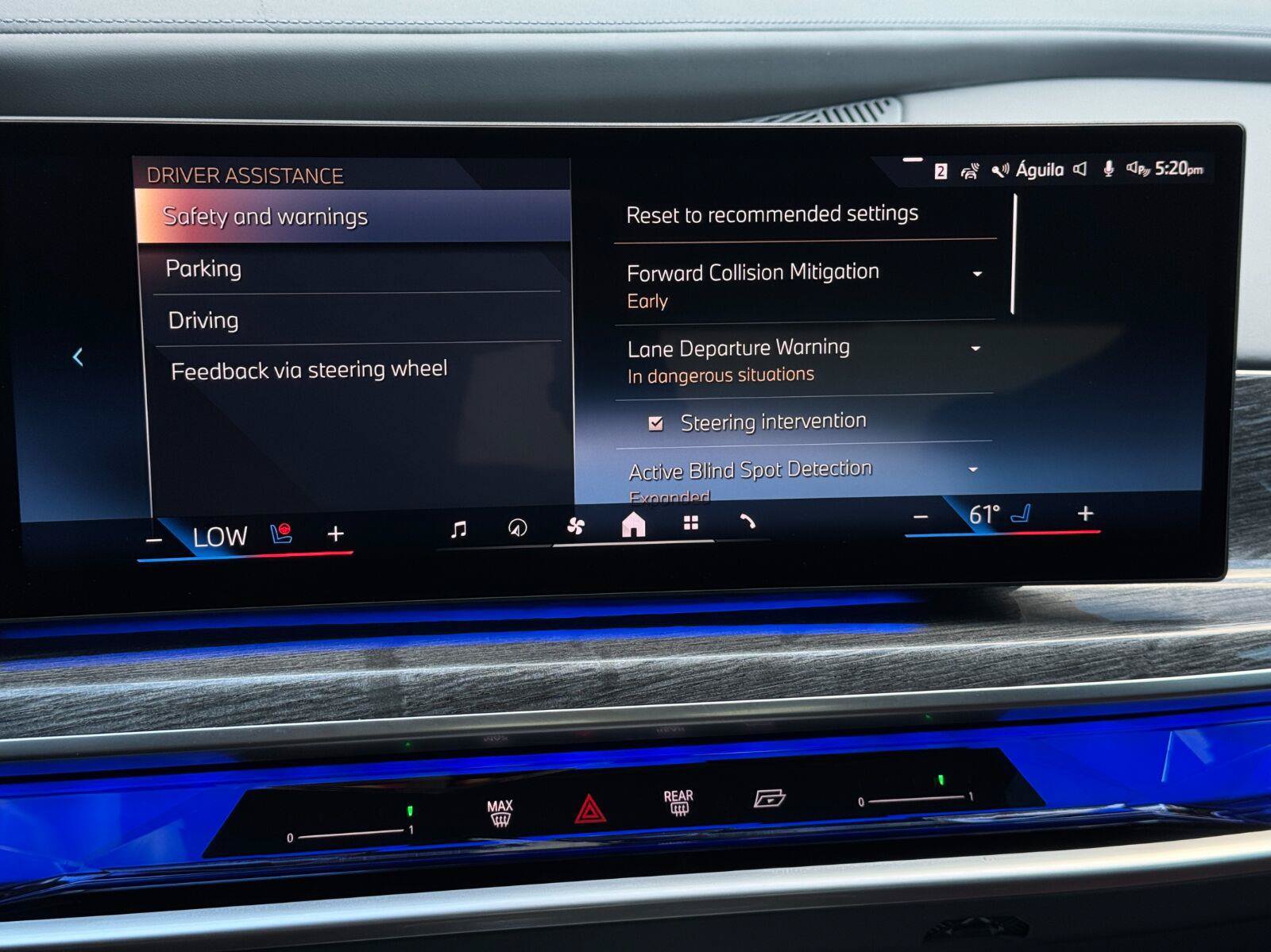 Used 2023 BMW i7 xDrive60 AWD/4WD image 33