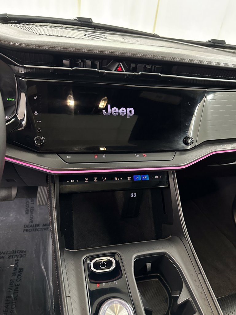 Used 2025 Jeep Wagoneer S Limited AWD/4WD image 19