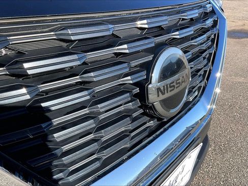 Used 2021 Nissan Rogue S image 24