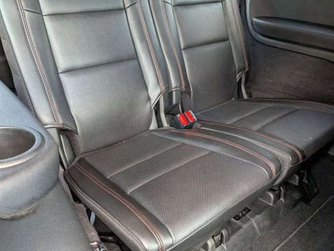Used 2025 Dodge Durango GT AWD/4WD image 31