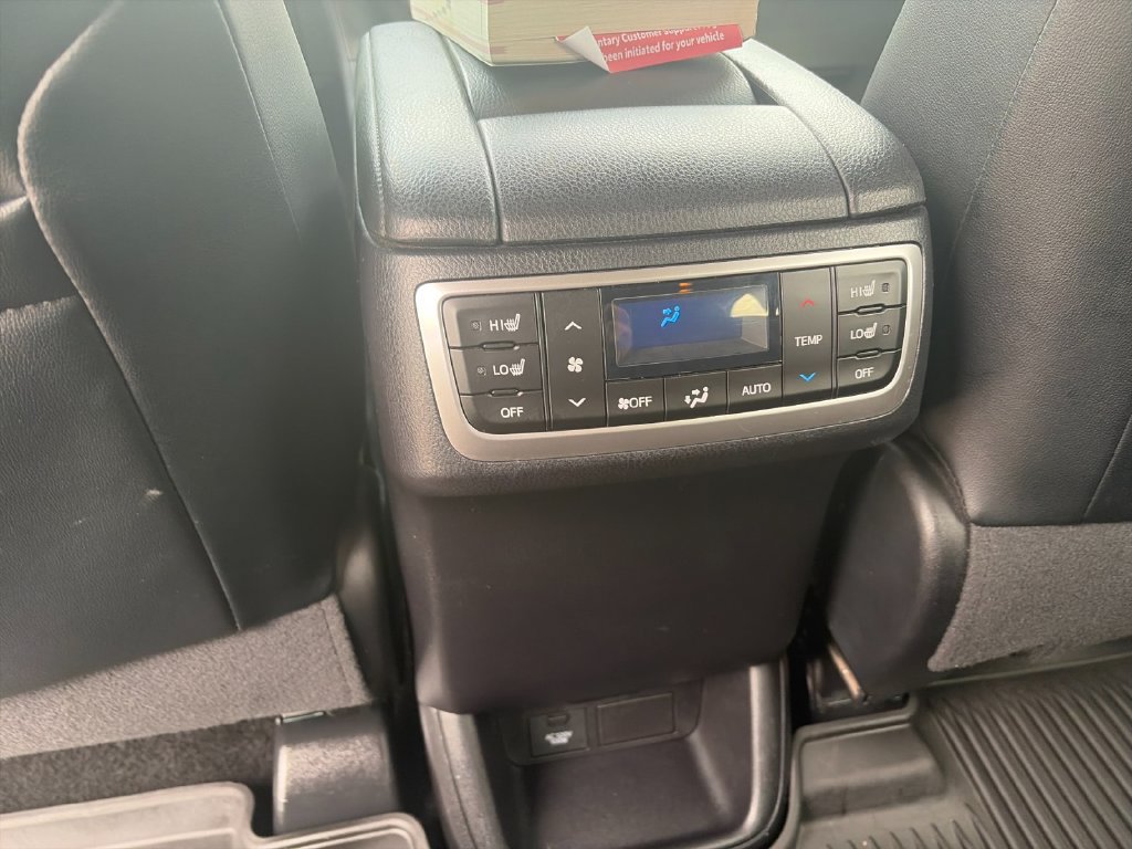 Used 2019 Toyota Highlander Limited Platinum AWD/4WD image 15
