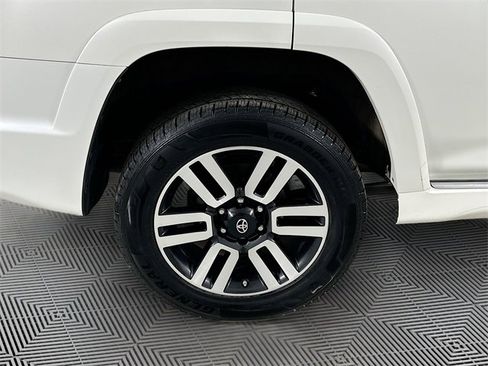 Used 2016 Toyota 4Runner Limited image 31