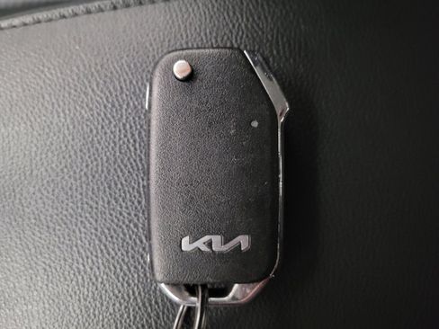 Used 2023 Kia Soul LX FWD image 32