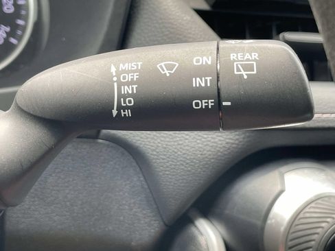 Used 2020 Toyota RAV4 LE FWD image 25