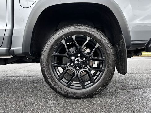 Used 2024 Chevrolet Colorado Z71 w/ LPO, Dark Essentials Package image 45