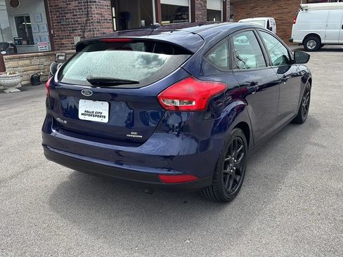Used 2016 Ford Focus SE w/ Equipment Group 201A FWD image 14