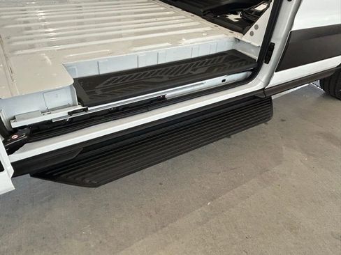 Used 2024 Ford E-Transit Base image 15