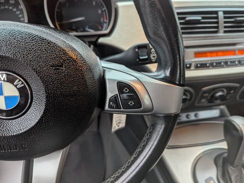 Used 2004 BMW Z4 3.0i RWD image 18